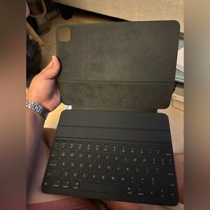 Apple iPad Pro 11 inch Smart Folio case